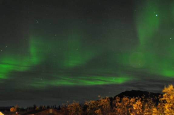 A fantástica Aurora Boreal nos céus de Coldfoot, 95 km ao norte do Círculo Polar, na Dalton Highway, no Alaska